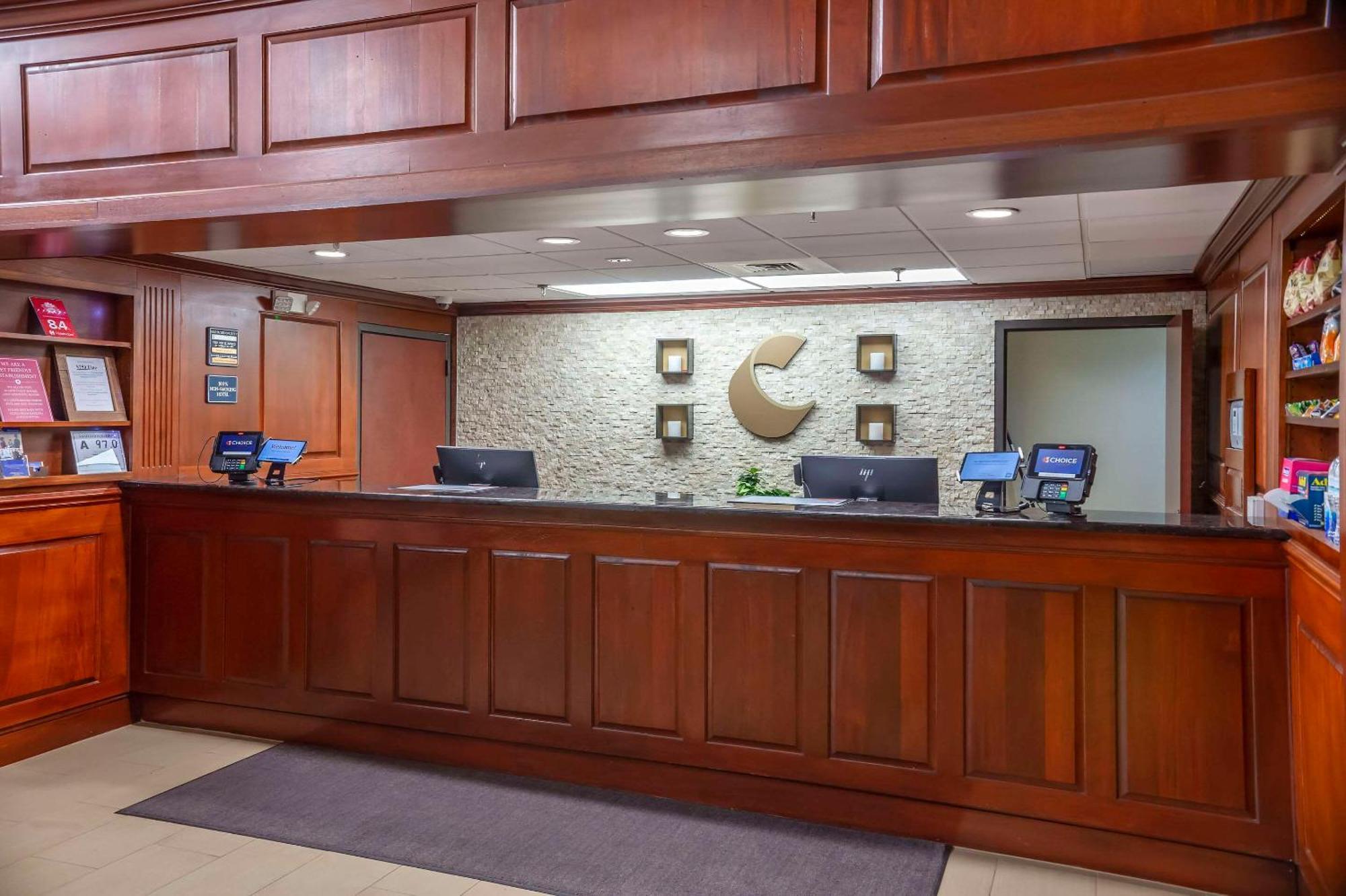 Comfort Outlet Center Hotel Asheville