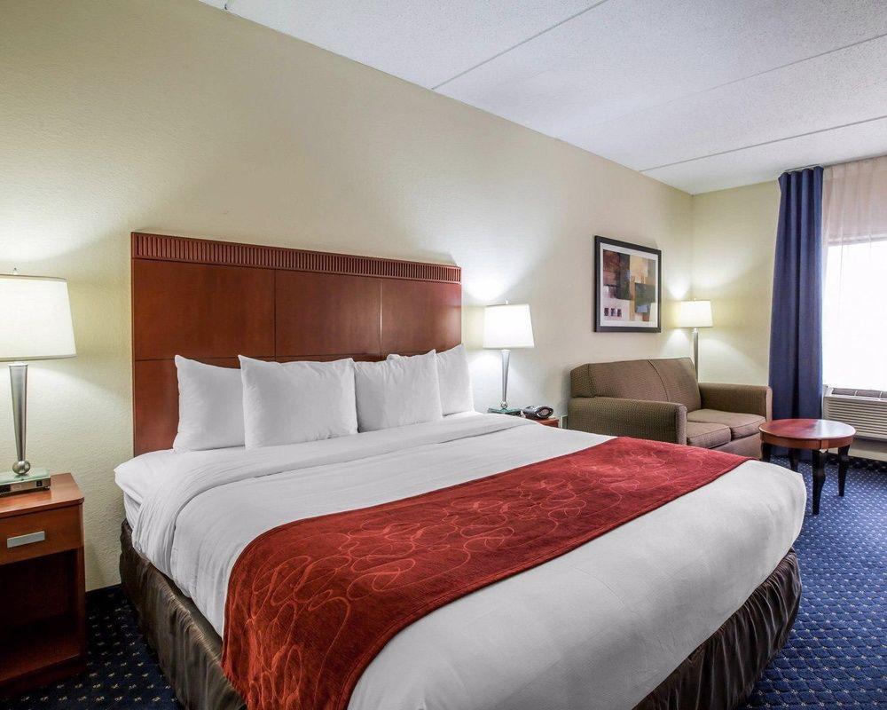 Comfort Outlet Center 3* Asheville