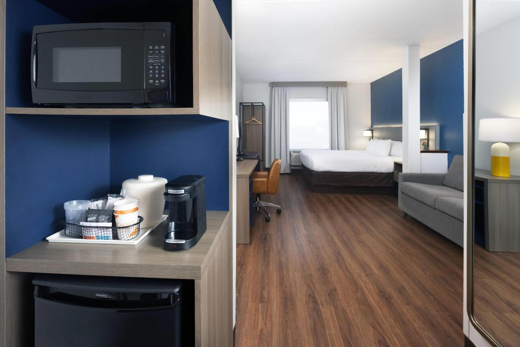 Comfort Outlet Center 3*